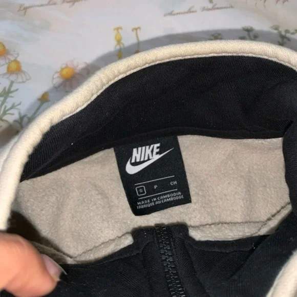 Nike pullover - Picture 3 of 3